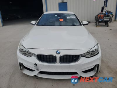 Piąte zdjęcie samochodu w środku: 2016 BMW M4 VIN:WBS3U9C51GP968678 - miniatura