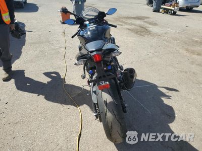 Czwarte zdjęcie samochodu z boku: 2024 YAMAHA YZFR1 VIN:JYARN66E2RA003774 - miniatura