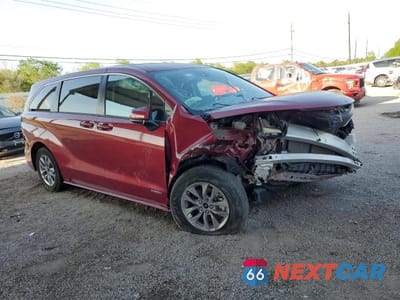 Czwarte zdjęcie samochodu z boku: 2021 TOYOTA SIENNA LE VIN:5TDKRKEC4MS044079 - miniatura