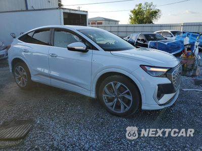 Czwarte zdjęcie samochodu z boku: 2023 AUDI Q4 E-TRON SPORTBACK PREMIUM PLUS VIN:WA132BFZ3PP061072 - miniatura