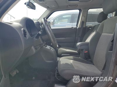Zdjęcie 7 z 13 samochodu: 2014 JEEP PATRIOT LATITUDE VIN:1C4NJRFBXED644833 - miniatura