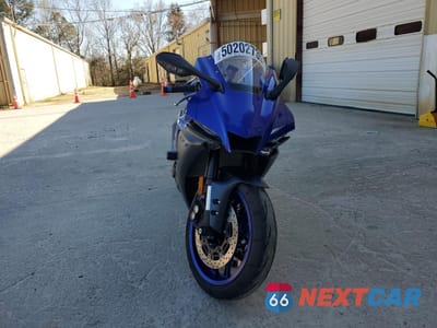 Drugie zdjęcie samochodu z przodu: 2023 YAMAHA YZFR1 VIN:JYARN66E9PA002845 - miniatura