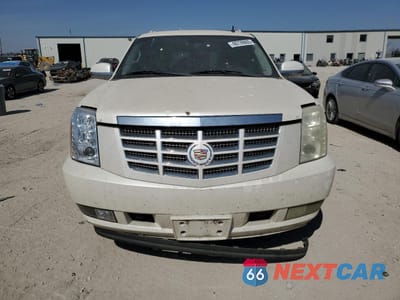 Piąte zdjęcie samochodu w środku: 2008 CADILLAC ESCALADE ESV VIN:1GYFK668X8R272089 - miniatura