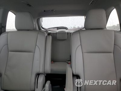 Zdjęcie 10 z 14 samochodu: 2019 TOYOTA HIGHLANDER SE VIN:5TDKZRFH8KS309666 - miniatura