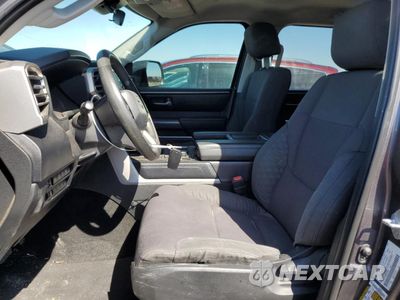 Zdjęcie 7 z 13 samochodu: 2022 TOYOTA TUNDRA CREWMAX SR VIN:5TFLA5DB2NX011633 - miniatura