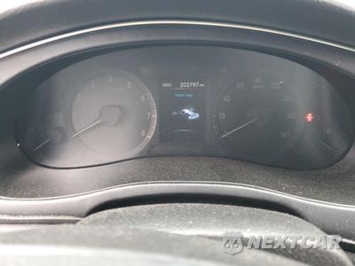 Zdjęcie 9 z 13 samochodu: 2012 HYUNDAI GENESIS 4.6L VIN:KMHGC4DFXCU155479 - miniatura