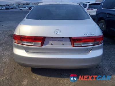 Zdjęcie 6 z 12 samochodu: 2004 HONDA ACCORD EX VIN:JHMCM56744C038708 - miniatura