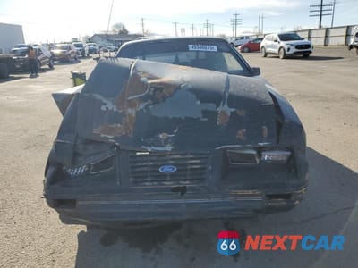 Piąte zdjęcie samochodu w środku: 1983 FORD MUSTANG VIN:1FABP28FXDF146357 - miniatura