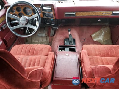 Zdjęcie 8 z 13 samochodu: 1989 GMC SUBURBAN V15 CONVENTIONAL VIN:1GKEV16K6KF511948 - miniatura