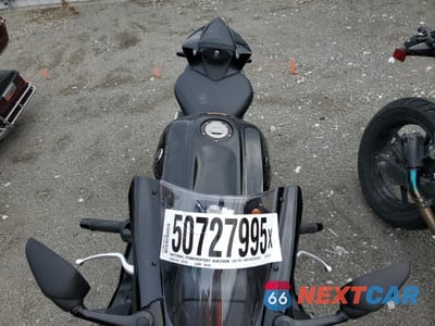 Piąte zdjęcie samochodu w środku: 2022 YAMAHA YZFR7 VIN:JYARM38E2NA001418 - miniatura