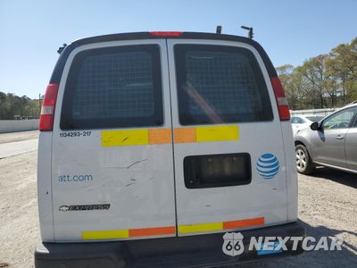 Zdjęcie 6 z 13 samochodu: 2017 CHEVROLET EXPRESS G2500 VIN:1GCWGAFF4H1271995 - miniatura