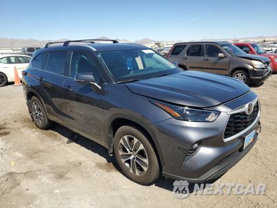 Czwarte zdjęcie samochodu z boku: 2024 TOYOTA HIGHLANDER LE VIN:5TDKDRBH2RS541825 - miniatura