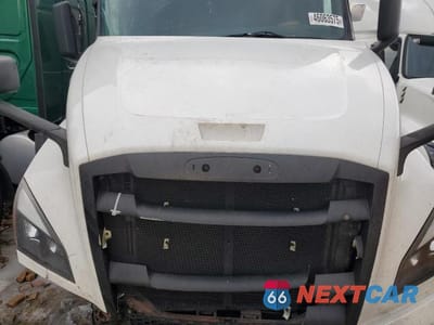 Zdjęcie 7 z 10 samochodu: 2018 FREIGHTLINER CASCADIA 126 SEMI TRUCKS VIN:3AKJHHDR6JSJX4446 - miniatura