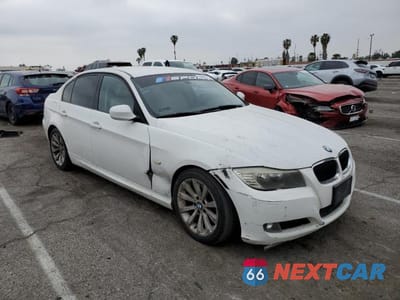 Czwarte zdjęcie samochodu z boku: 2011 BMW 328 I SULEV VIN:WBAPH5C58BF093858 - miniatura