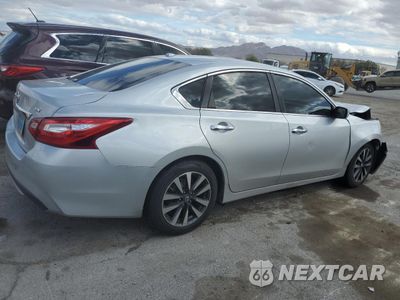 Trzecie zdjęcie samochodu z tyłu: 2017 NISSAN ALTIMA 2.5 VIN:1N4AL3AP8HC290674 - miniatura