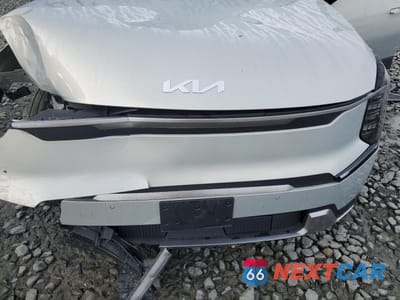 Zdjęcie 13 z 16 samochodu: 2024 KIA EV9 WIND VIN:KNDAFFS57R6050905 - miniatura