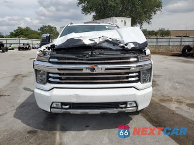 Piąte zdjęcie samochodu w środku: 2022 CHEVROLET SILVERADO K3500 HIGH COUNTRY VIN:1GC4YVEY1NF320079 - miniatura