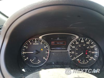 Zdjęcie 9 z 12 samochodu: 2016 NISSAN ALTIMA 2.5 VIN:1N4AL3AP9GC261201 - miniatura