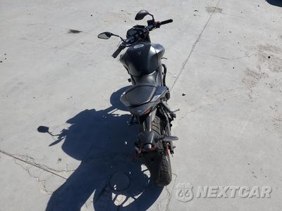 Zdjęcie 6 z 10 samochodu: 2022 YAMAHA MT-03 VIN:MH3RH20Y2NK008258 - miniatura