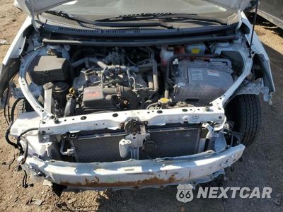 Zdjęcie 11 z 13 samochodu: 2014 TOYOTA PRIUS C VIN:JTDKDTB33E1076349 - miniatura