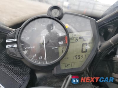 Zdjęcie 7 z 9 samochodu: 2017 YAMAHA YZFR6 C VIN:JYARJ28Y5HA000863 - miniatura
