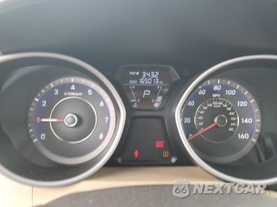 Zdjęcie 9 z 12 samochodu: 2012 HYUNDAI ELANTRA GLS VIN:KMHDH4AE4CU384854 - miniatura