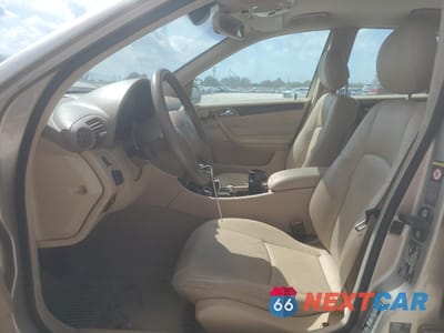 Zdjęcie 7 z 12 samochodu: 2001 MERCEDES-BENZ C 320 VIN:WDBRF64J01F029250 - miniatura