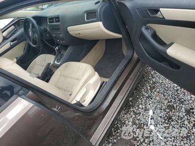 Zdjęcie 8 z 13 samochodu: 2012 VOLKSWAGEN JETTA SE VIN:3VWDX7AJ6CM452398 - miniatura