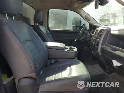 Zdjęcie 10 z 13 samochodu: 2014 RAM 5500 VIN:3C7WRMBL4EG289114 - miniatura