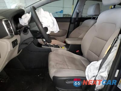 Zdjęcie 7 z 14 samochodu: 2020 KIA SPORTAGE LX VIN:KNDPM3AC3L7726914 - miniatura