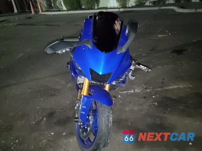 Drugie zdjęcie samochodu z przodu: 2017 YAMAHA YZFR6 C VIN:JYARJ28Y3HA001249 - miniatura
