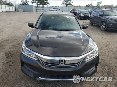 Piąte zdjęcie samochodu w środku: 2017 HONDA ACCORD LX VIN:1HGCR2F37HA252089 - miniatura
