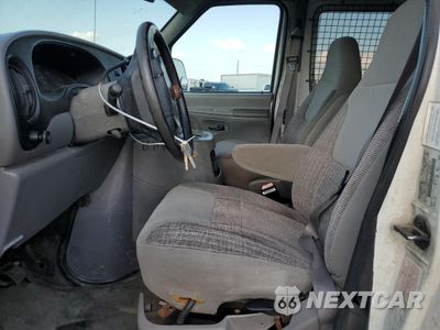 Zdjęcie 7 z 15 samochodu: 2000 FORD ECONOLINE E250 VAN VIN:1FTNE24L9YHB15314 - miniatura