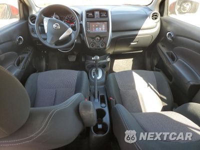Zdjęcie 8 z 14 samochodu: 2019 NISSAN VERSA S VIN:3N1CN7AP0KL870312 - miniatura