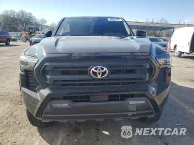 Piąte zdjęcie samochodu w środku: 2024 TOYOTA TACOMA DOUBLE CAB VIN:3TMLB5JN9RM023477 - miniatura