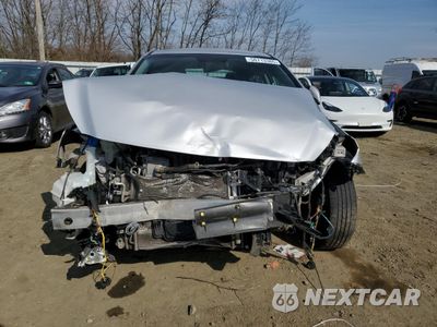 Piąte zdjęcie samochodu w środku: 2017 HYUNDAI IONIQ BLUE VIN:KMHC65LCXHU048264 - miniatura