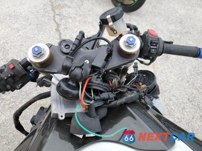 Zdjęcie 7 z 9 samochodu: 2009 SUZUKI GSX-R600 VIN:JS1GN7EA192105751 - miniatura