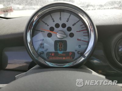Zdjęcie 9 z 12 samochodu: 2008 MINI COOPER S VIN:WMWMF73548TV35114 - miniatura
