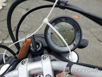 Zdjęcie 7 z 9 samochodu: 2018 DUCATI SCRAMBLER VIN:ML015AXG7JT002648 - miniatura