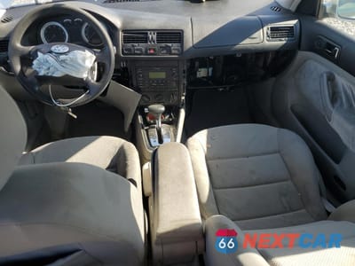 Zdjęcie 8 z 13 samochodu: 2004 VOLKSWAGEN JETTA GLS VIN:3VWSK69M84M101783 - miniatura