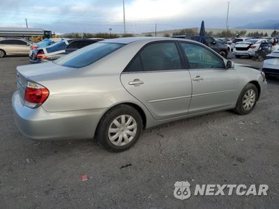 Trzecie zdjęcie samochodu z tyłu: 2005 TOYOTA CAMRY LE VIN:4T1BE30K75U982540 - miniatura
