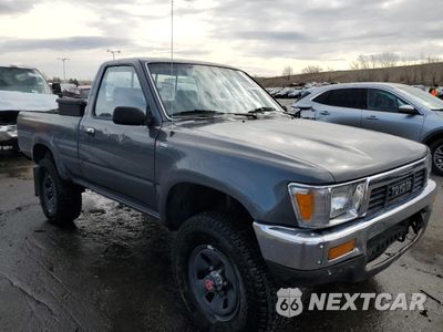 Czwarte zdjęcie samochodu z boku: 1991 TOYOTA PICKUP 1/2 TON SHORT WHEELBASE DLX VIN:JT4RN01P5M0016558 - miniatura