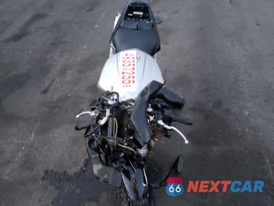 Piąte zdjęcie samochodu w środku: 2003 YAMAHA YZFR6 L VIN:JYARJ06E13A009937 - miniatura