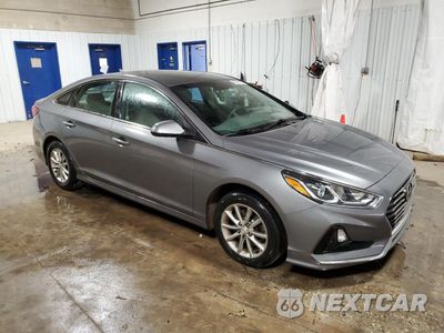 Czwarte zdjęcie samochodu z boku: 2018 HYUNDAI SONATA SE VIN:5NPE24AF2JH701895 - miniatura