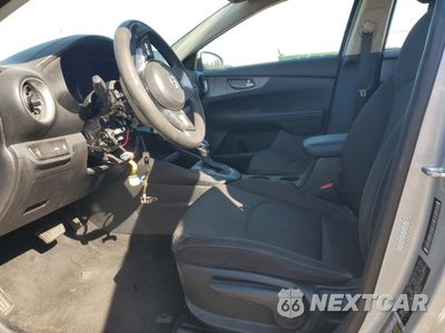 Zdjęcie 7 z 14 samochodu: 2019 KIA FORTE FE VIN:3KPF24AD4KE083892 - miniatura