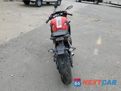 Czwarte zdjęcie samochodu z boku: 2018 HONDA CBR650 F VIN:MLHRC7402J5400368 - miniatura