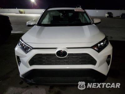 Piąte zdjęcie samochodu w środku: 2019 TOYOTA RAV4 XLE VIN:2T3W1RFV8KC028630 - miniatura
