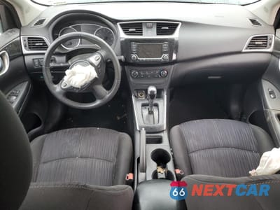 Zdjęcie 8 z 12 samochodu: 2017 NISSAN SENTRA S VIN:3N1AB7AP9HY310980 - miniatura