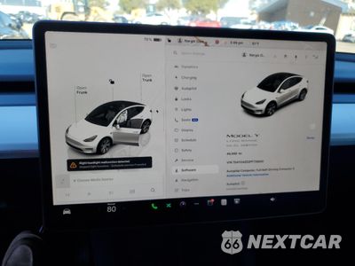 Zdjęcie 9 z 16 samochodu: 2023 TESLA MODEL Y VIN:7SAYGAEE2PF738910 - miniatura