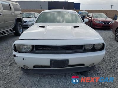 Piąte zdjęcie samochodu w środku: 2012 DODGE CHALLENGER SXT VIN:2C3CDYAGXCH181298 - miniatura